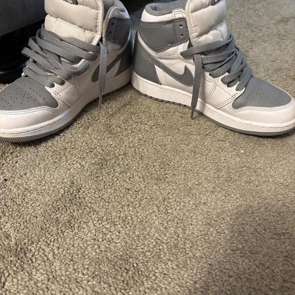 YOUTH Nike Jordan 1's gray/white retro high OG stealth. SIZE 4 -**NO BOX - Picture 16 of 16